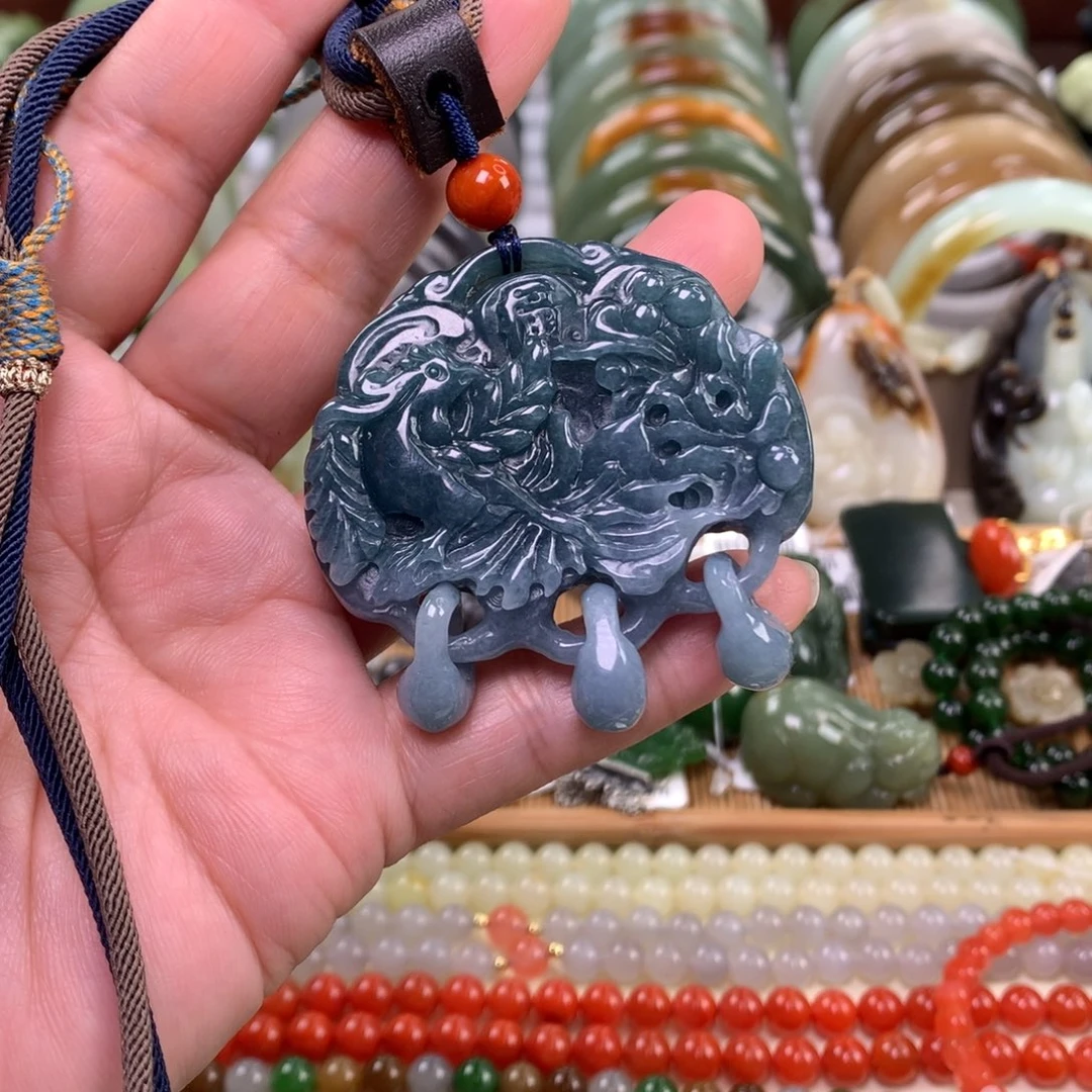 翡翠未镶嵌颈饰吊坠