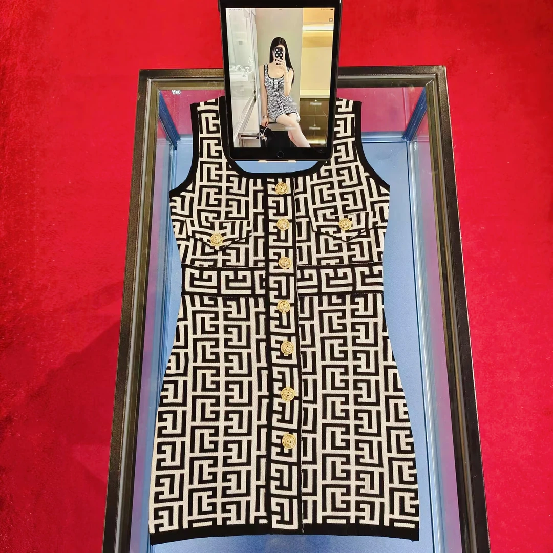 4648 法式修身吊带连衣裙短款收腰气质名媛风