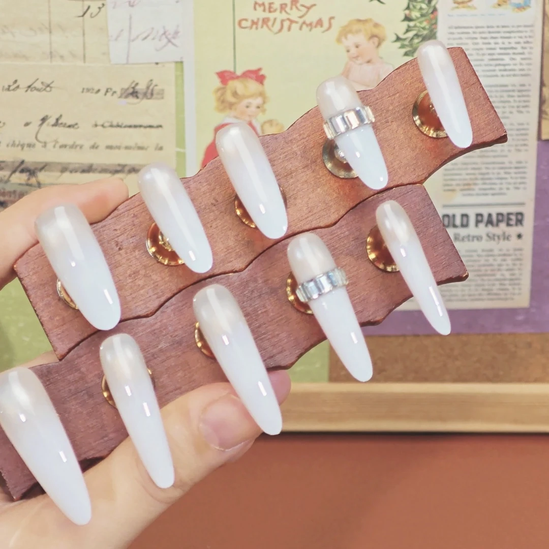 【冷铂】白色高级感高颜值清冷感不撞款小众纯手工穿戴甲多甲型猫眼