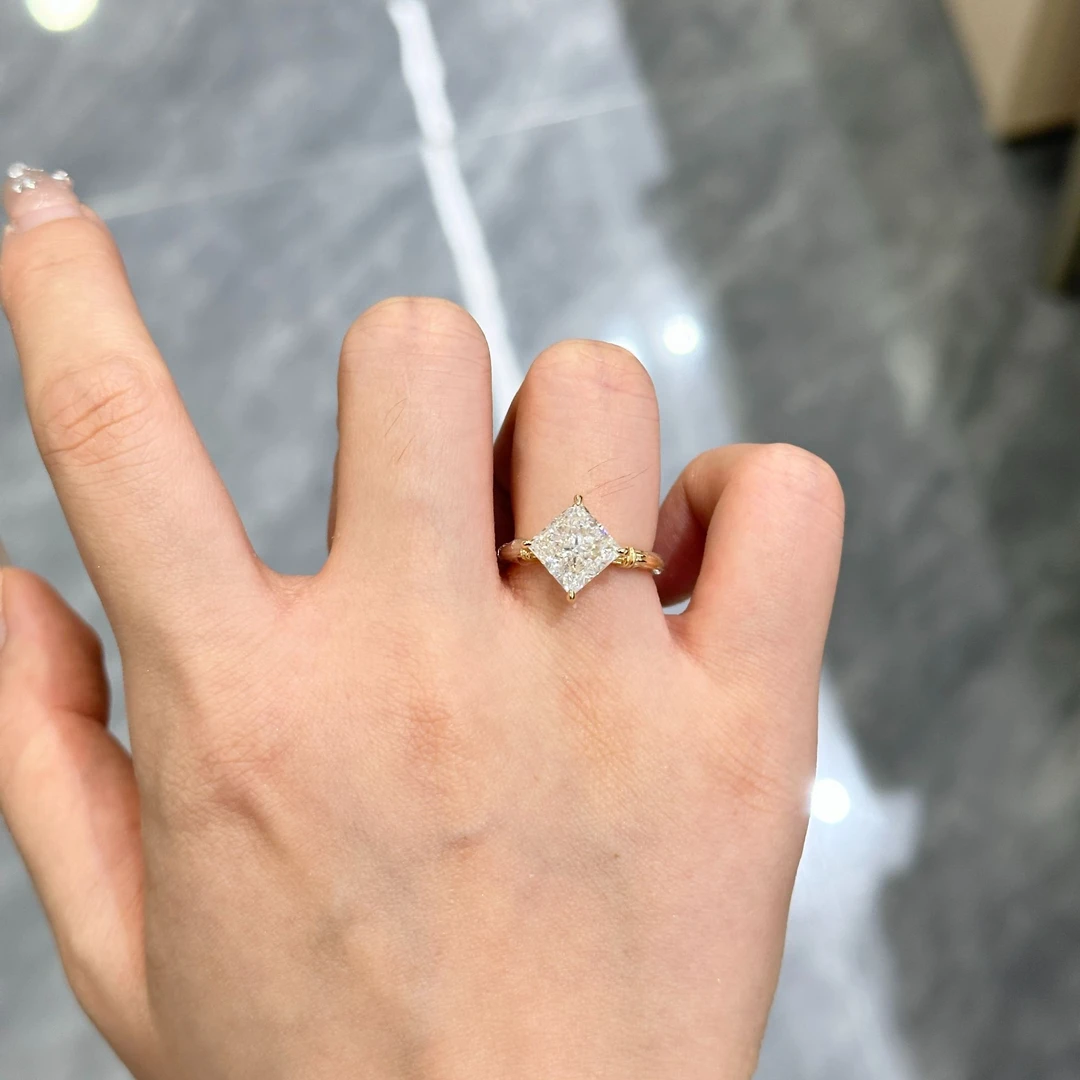 实验室培育钻石k黄罗马柱公主方戒指复古送女友送老婆