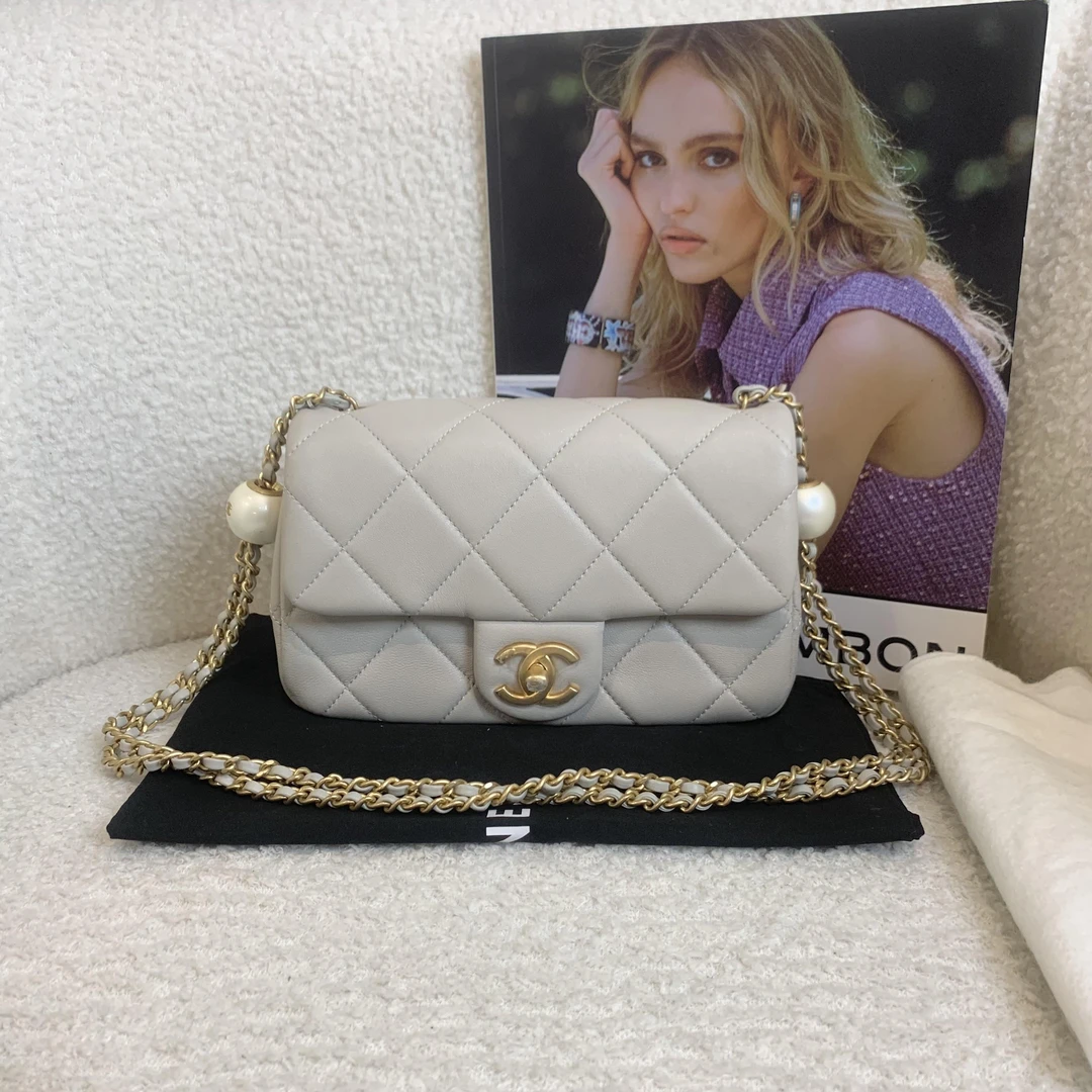 99新 Chanel/香奈儿 壹臻/24S浅灰色羊皮汤圆大mini51671465