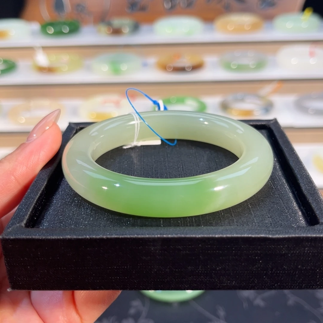 和田玉未镶嵌手镯晴翠56.3