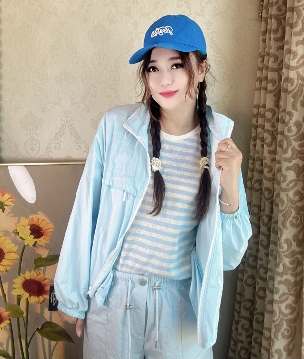 拉链立领防晒长袖女修身型短外套休闲短款设计感时尚防晒衫