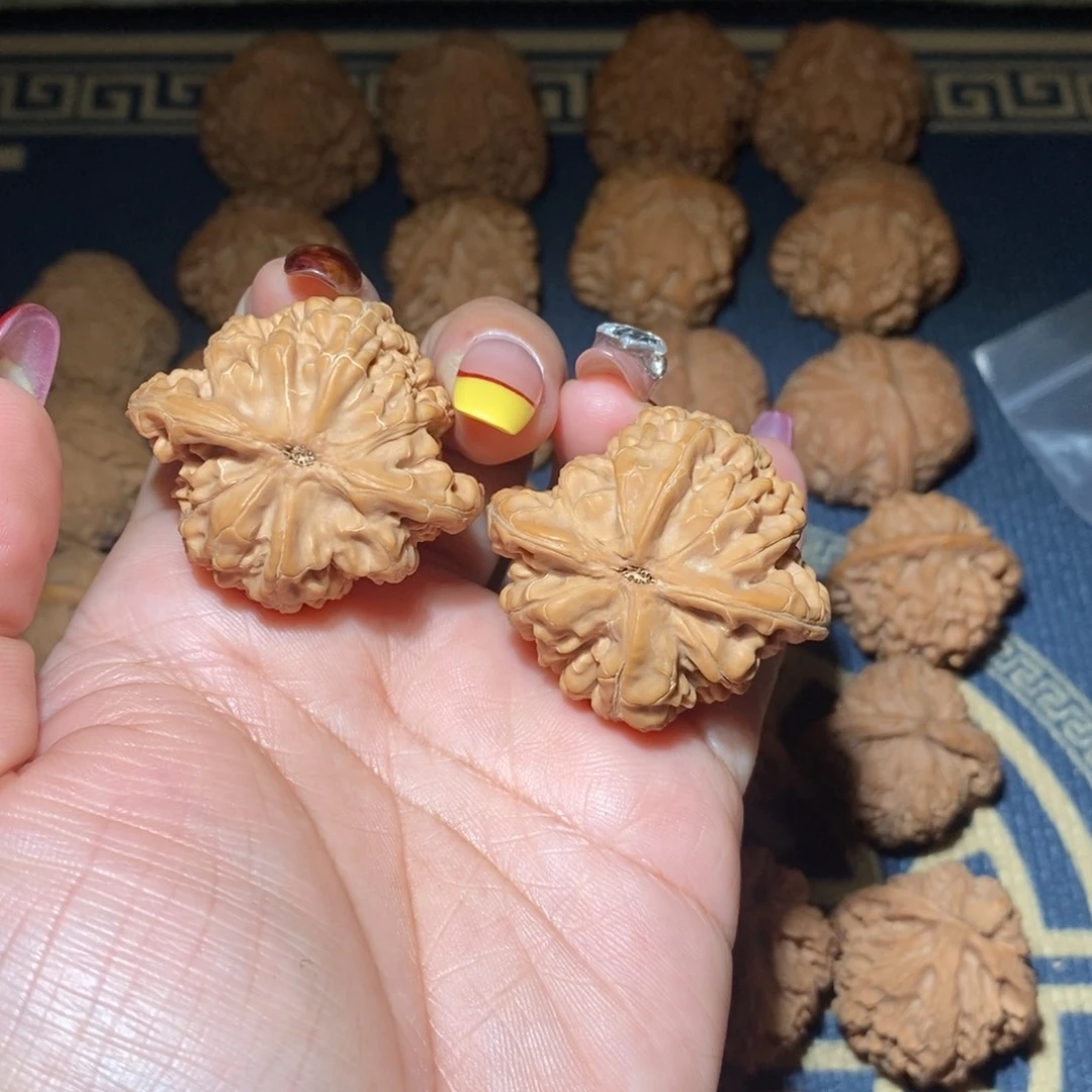 文玩核桃吊坠40尺全品望月