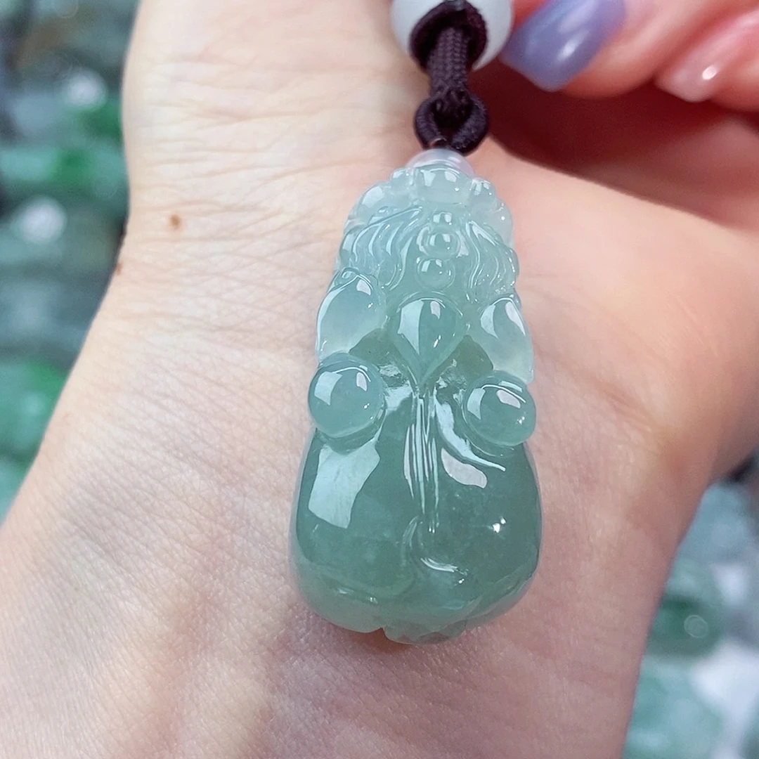 颈饰未镶嵌翡翠天然