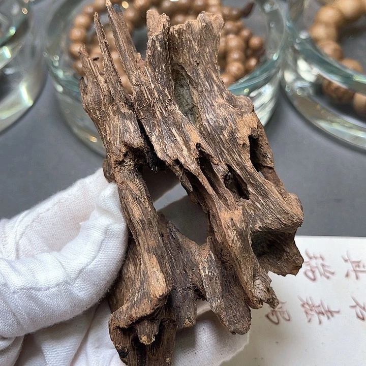 小叶紫檀其他25.7克虫漏