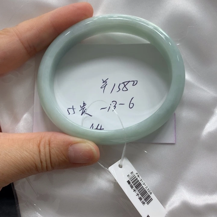 翡翠未镶嵌手镯44