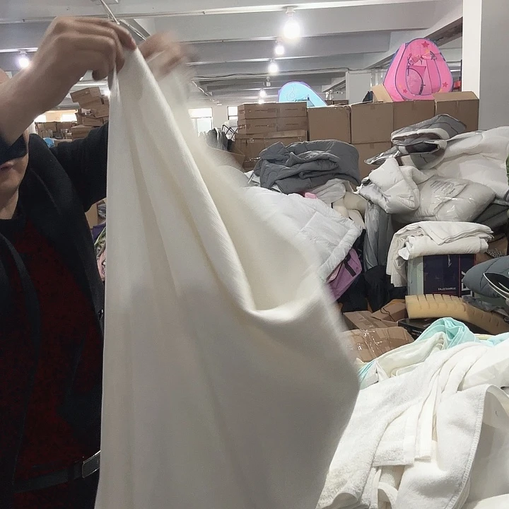 白色大浴巾瑕疵污渍发3条