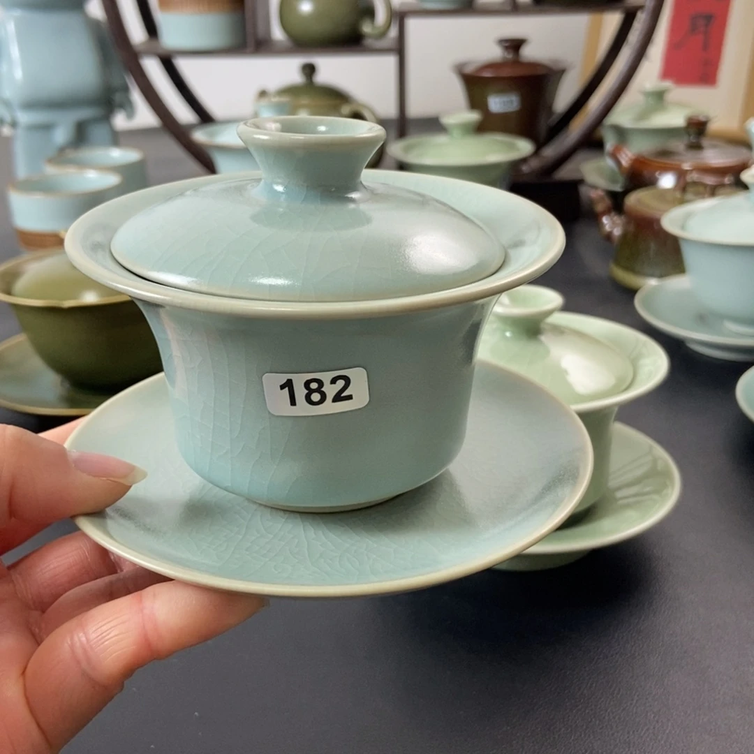 大瑕仿古釉马蹄盖碗