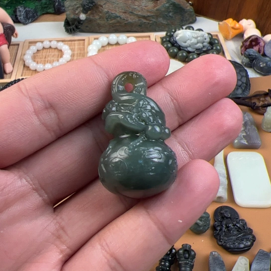 和田玉颈饰未镶嵌司*