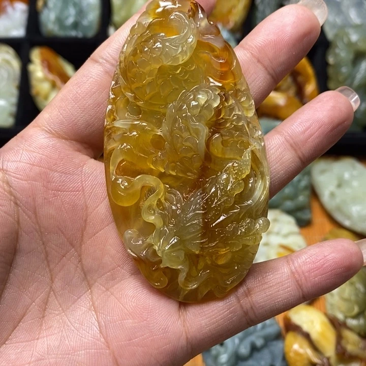 蛇纹石玉吊坠未镶嵌廖*长