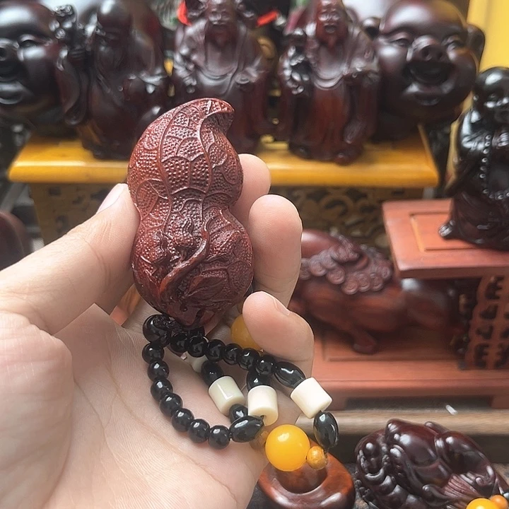 木紫檀红木雕刻花生把件