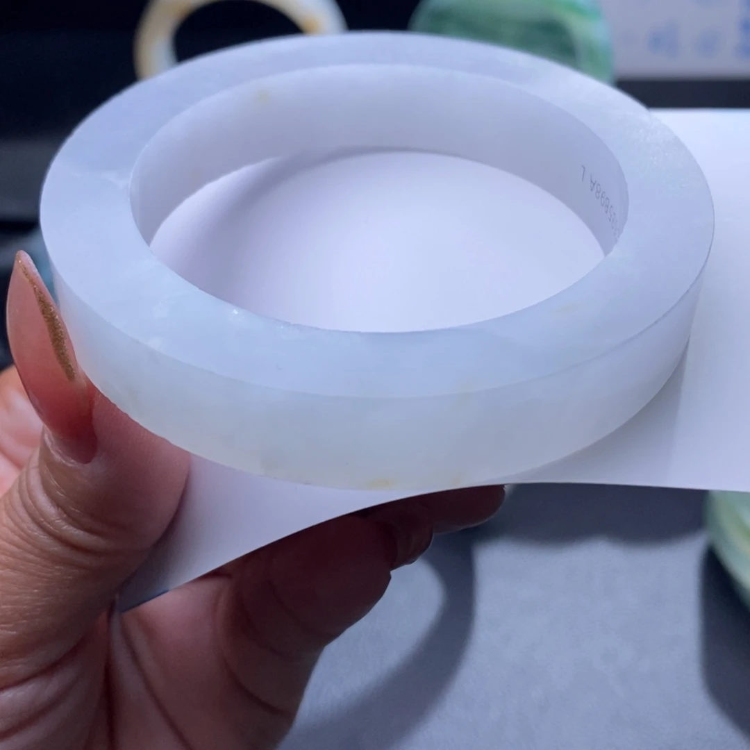 定制翡翠未镶嵌翡翠手镯