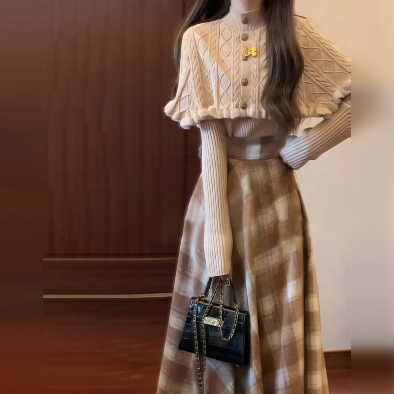 法式千金风斗篷毛衣连衣裙子女秋冬2025新款高级感小个子香风套装