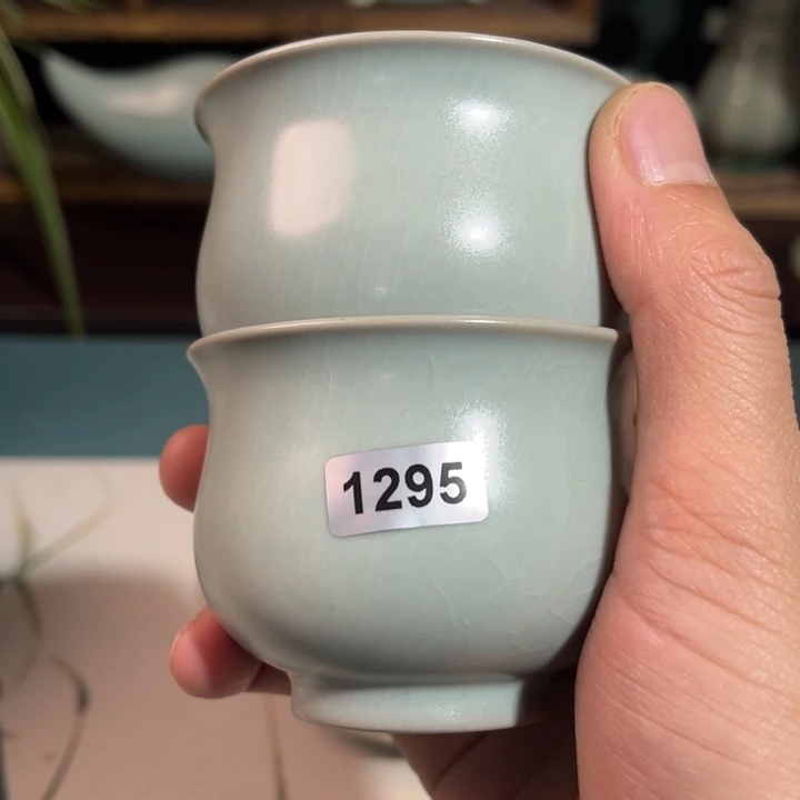 汝瓷1295两只大瑕的介意勿拍