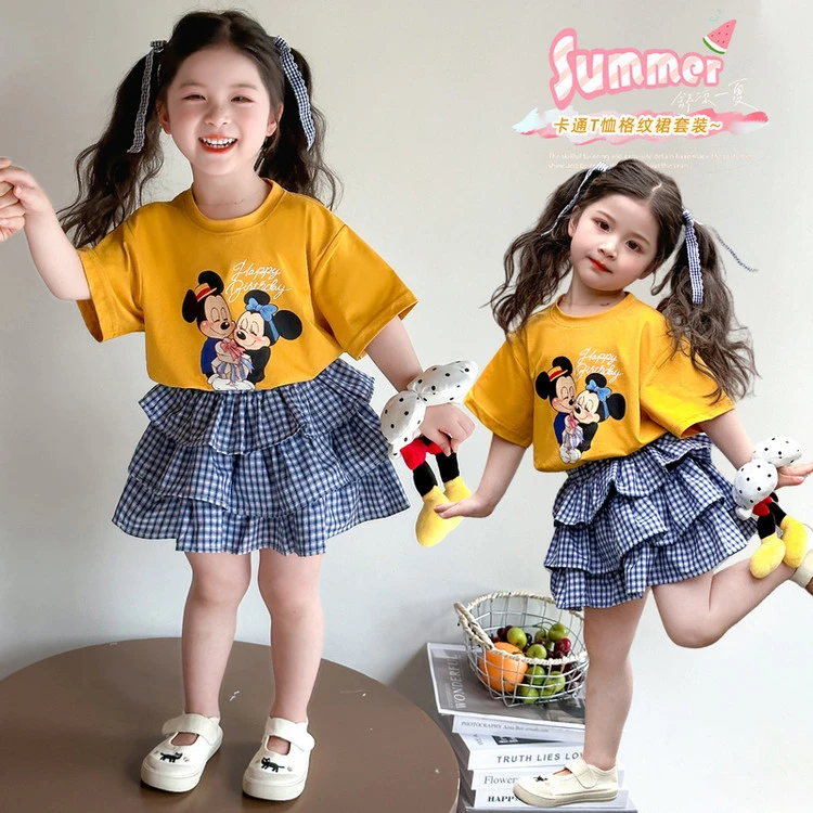 女童夏季纯棉套装2025新款时髦女宝可爱卡通米奇印花上衣格子短裙