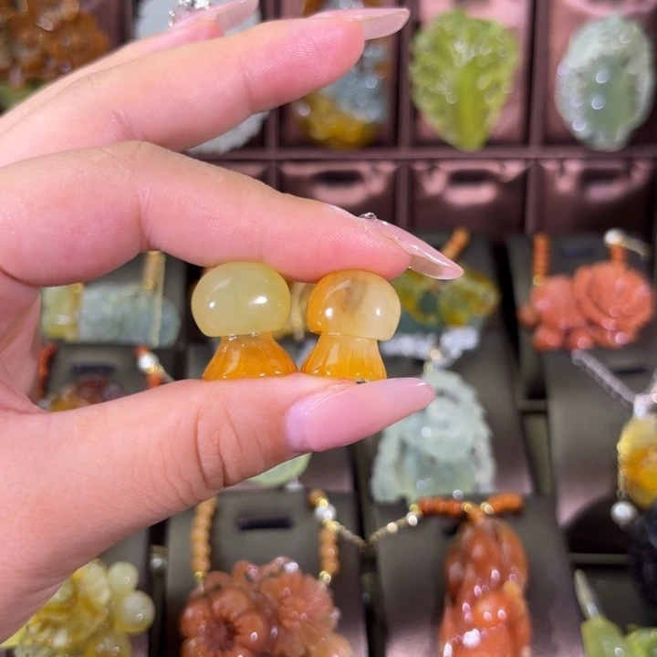 蛇纹石玉合金颈饰