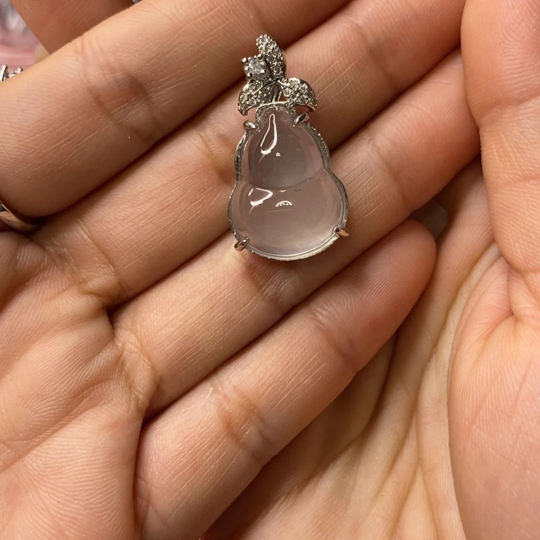 石英质玉未镶嵌吊坠