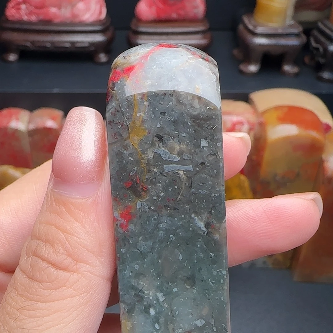 昌化石昌化鸡血石