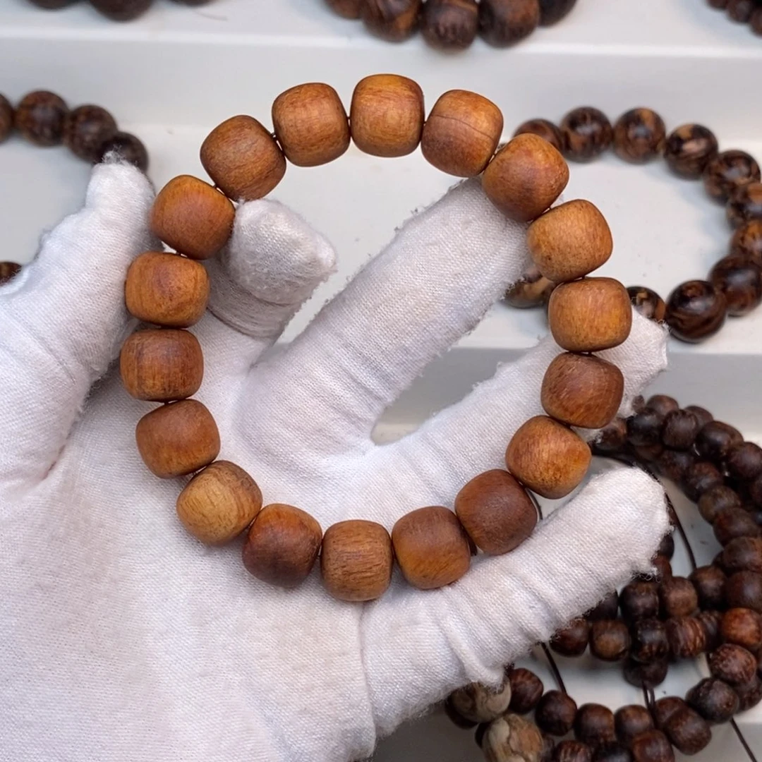 贡木乄****灬贡木手串1213年糕湖泊