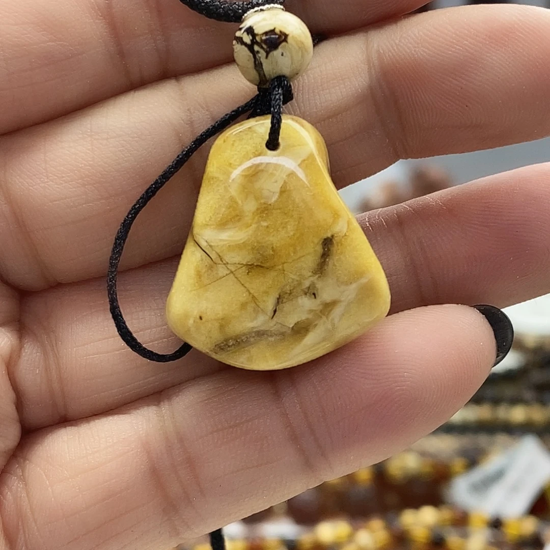 琥珀未镶嵌裸石琥珀15