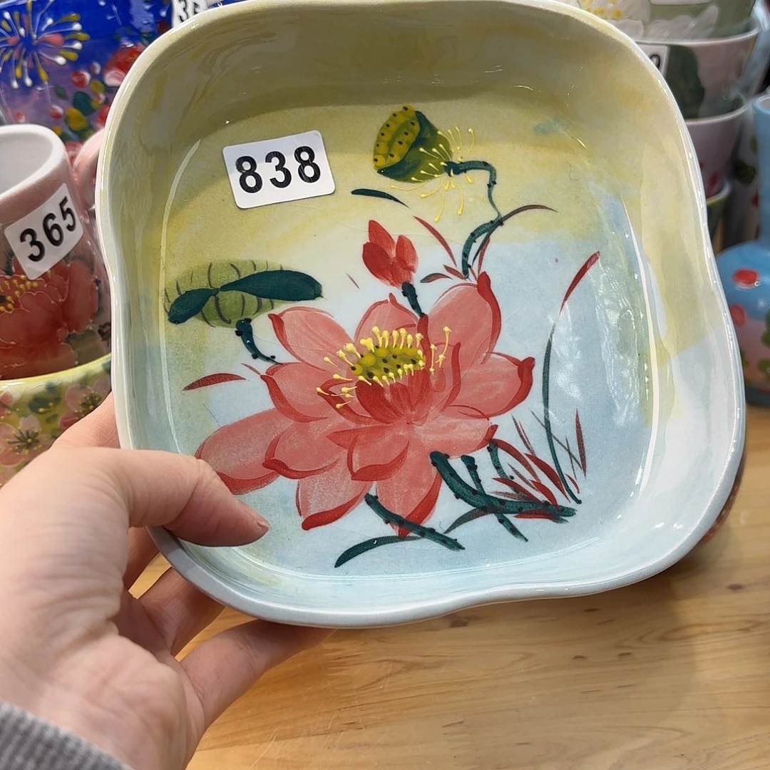 瓷片兔兔盖茨。兔兔好