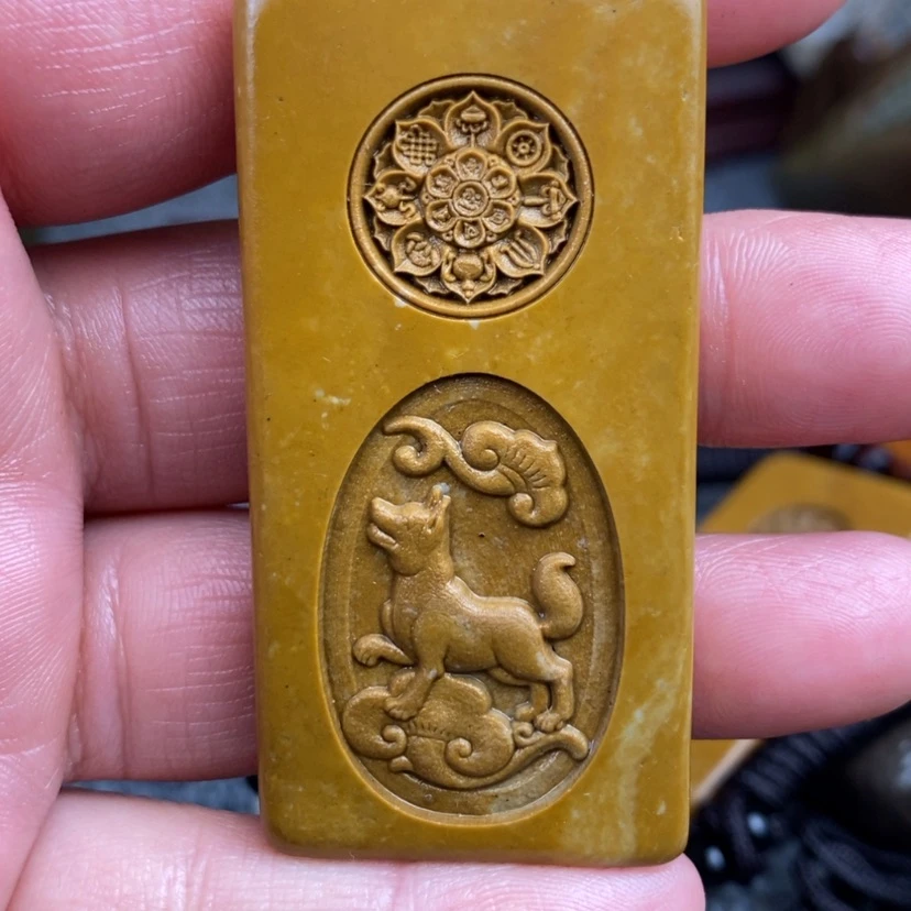 【闪购商品】原石雕刻手把件