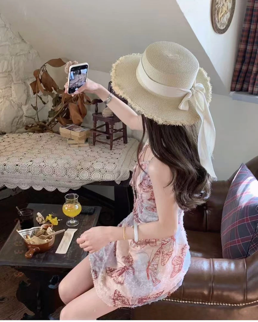 3N21-37327夏季新款法式茶歇蝴蝶印花气质时尚显瘦碎花吊带连衣裙