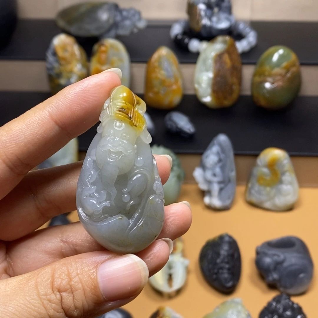 颈饰未镶嵌和田玉