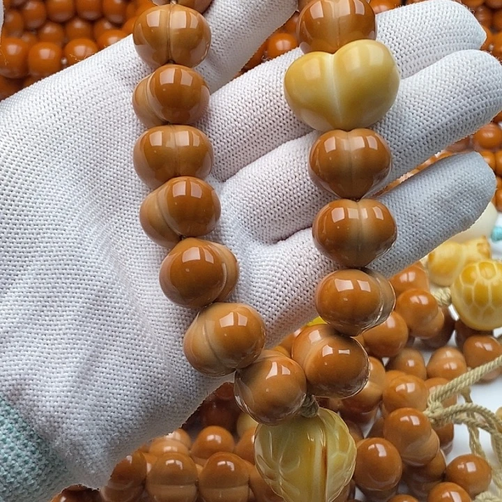 碳***吧猴头核桃吊坠猴头