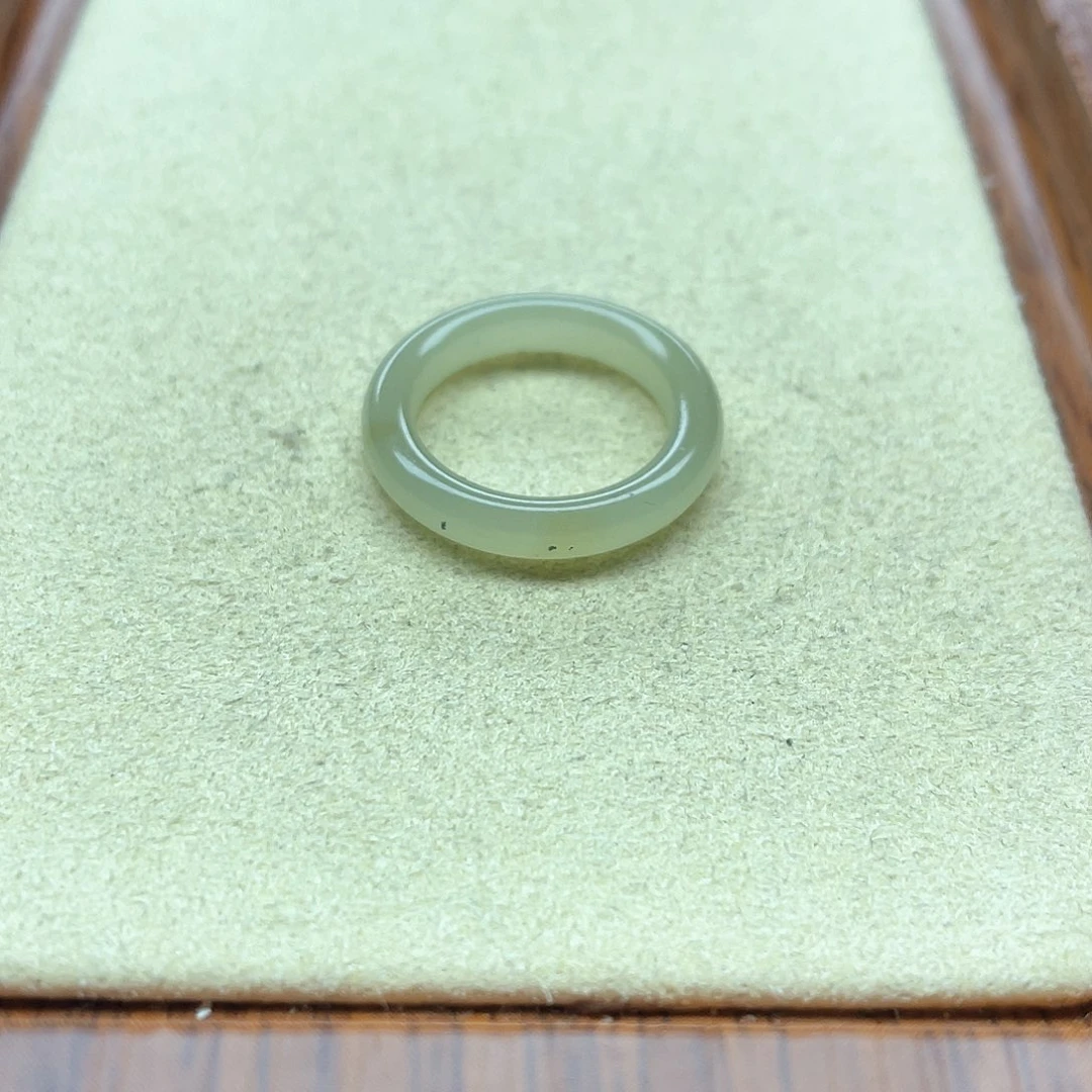 未镶嵌戒指和田玉56一口糖圆切9号