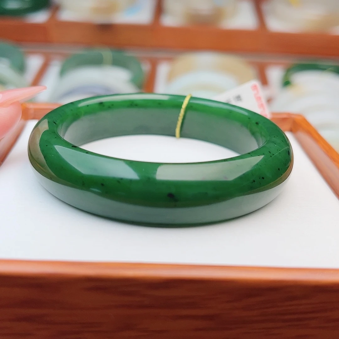 和田玉未镶嵌手镯52