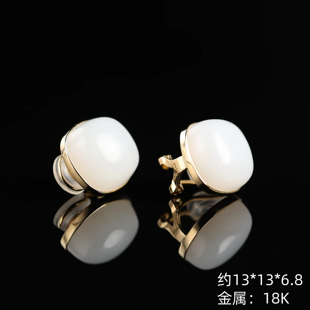 本真 | “归之”严选精品和田玉顶俄白玉方耳饰（耳夹款）