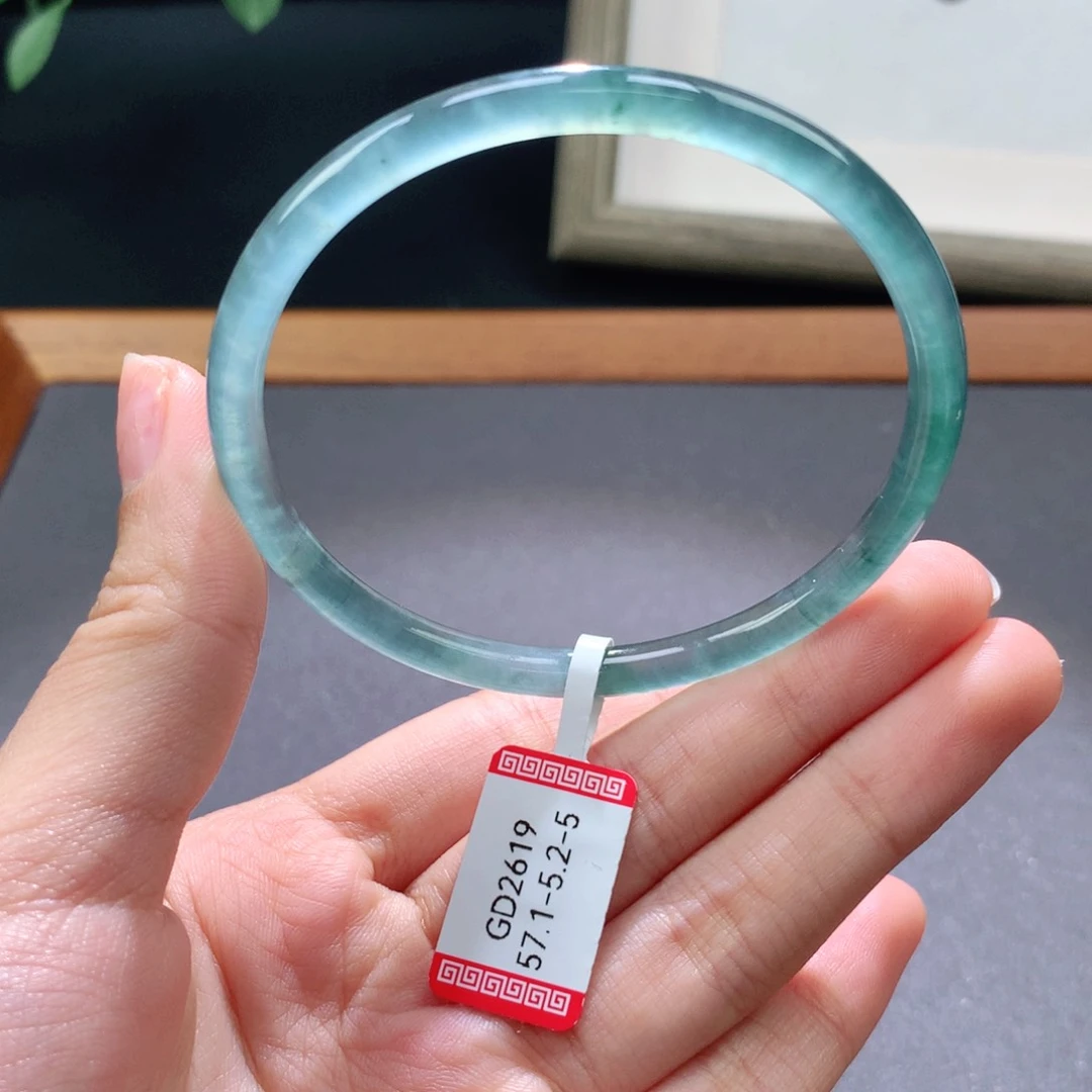 翡翠手镯未镶嵌天然翡翠手镯