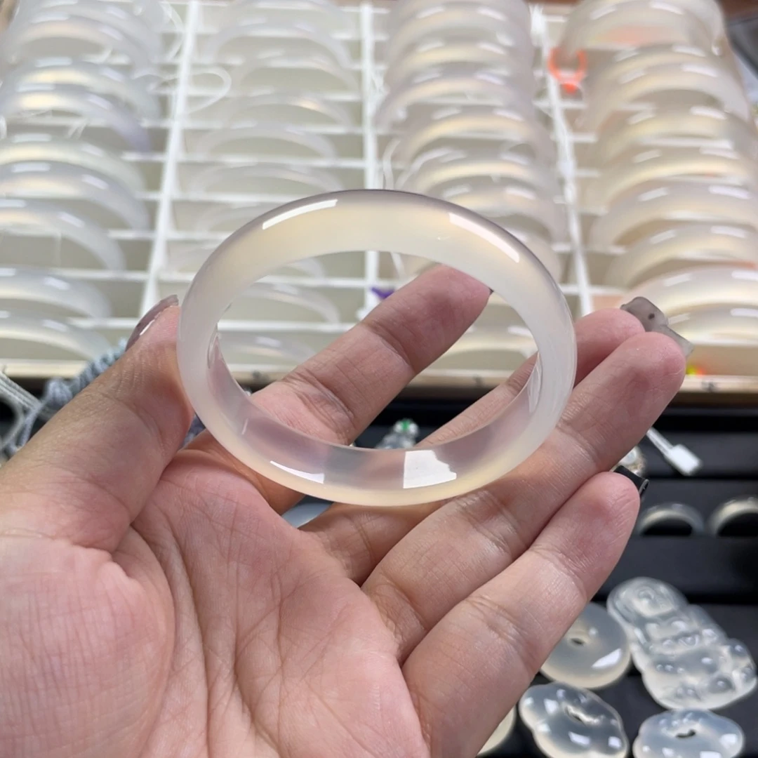 玛瑙/玉髓手镯未镶嵌A**.