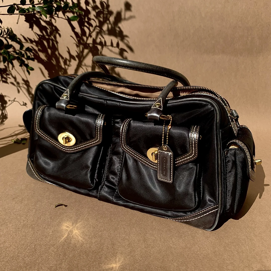 95新 COACH/蔻驰 经典百搭简约时尚复古黑金丝绸手提双兜机车包