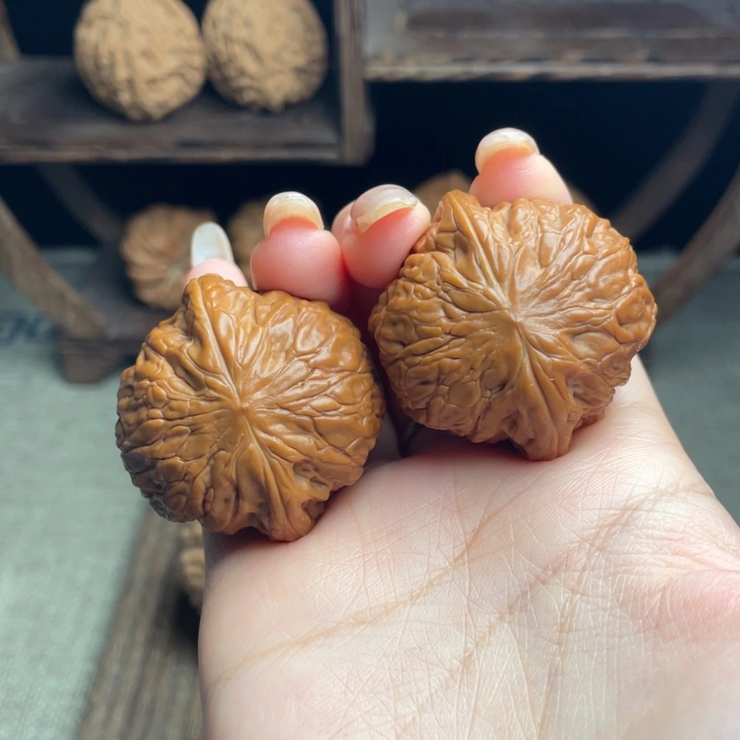 R***L文玩核桃吊坠铁锤40