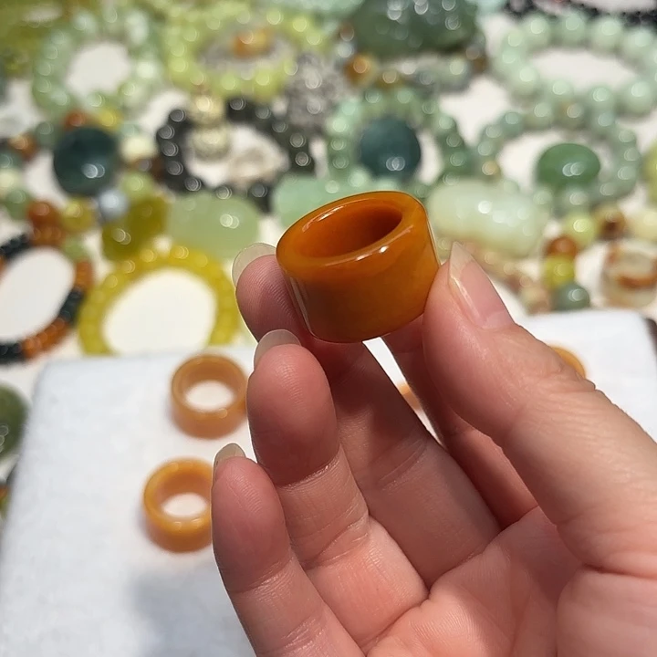 蛇纹石玉未镶嵌戒指?****?
