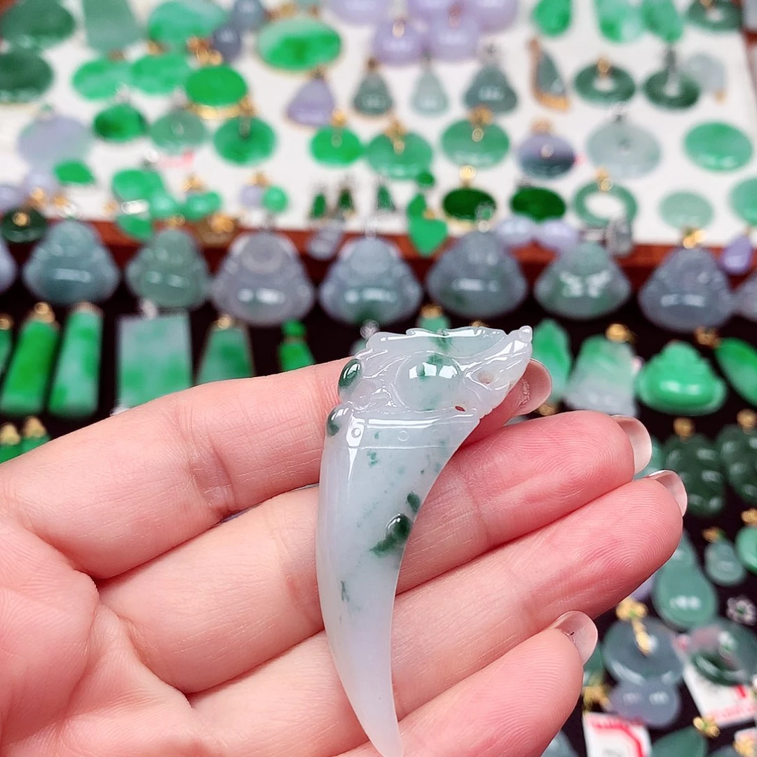 翡翠22K金镶嵌颈饰天然翡翠A货