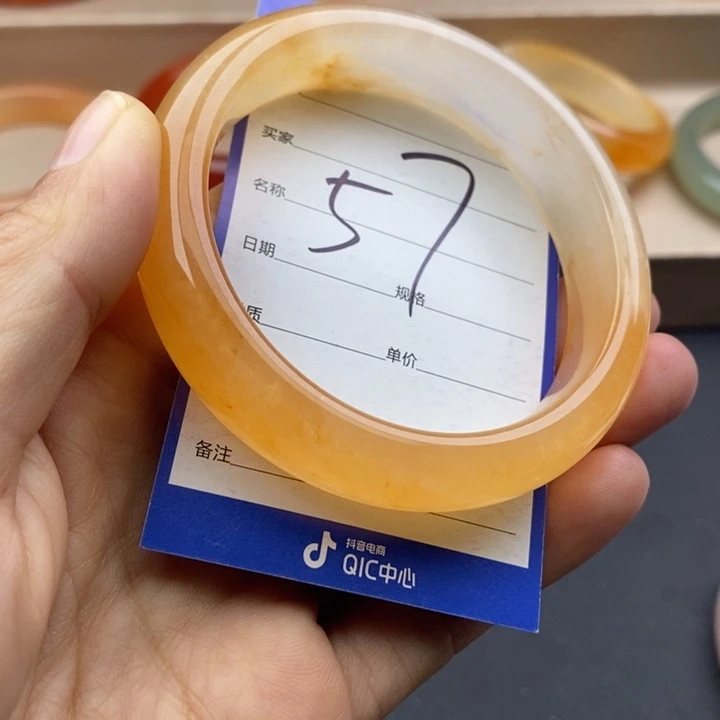 石英质玉未镶嵌手镯