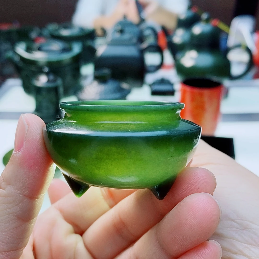 未镶嵌和田玉摆件