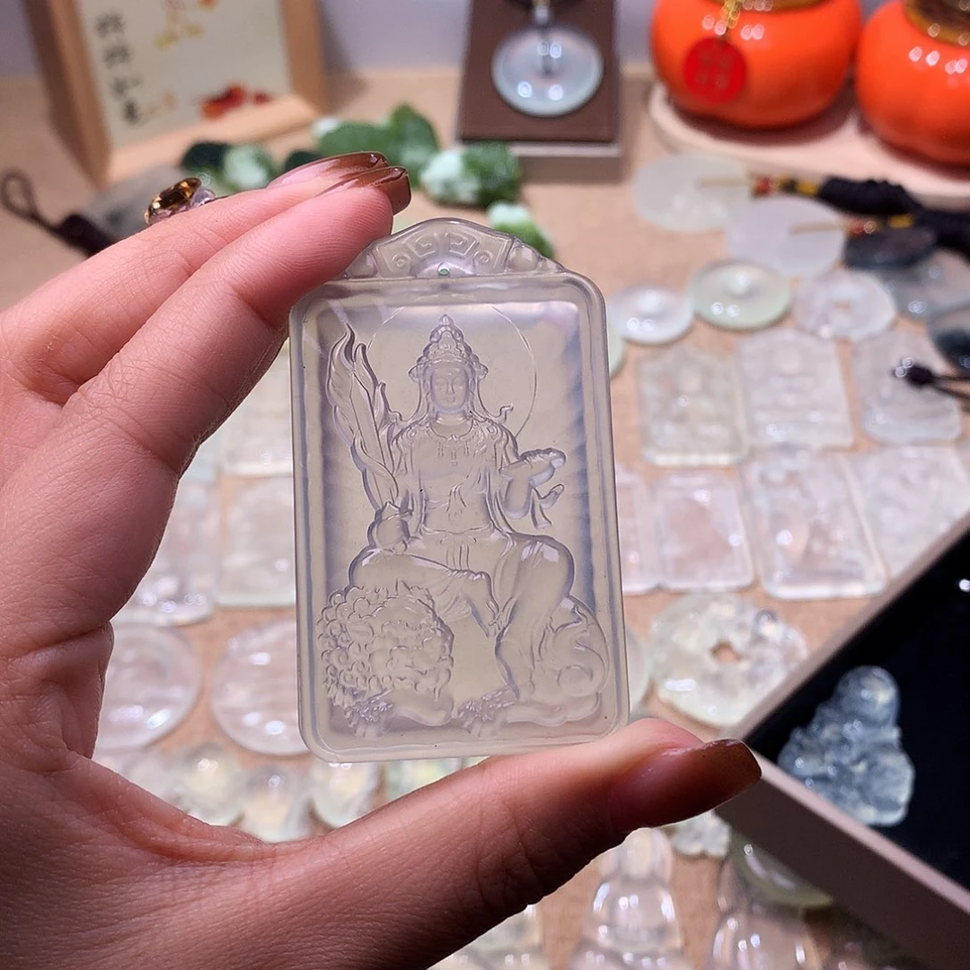 小***长蛇纹石玉未镶嵌颈饰