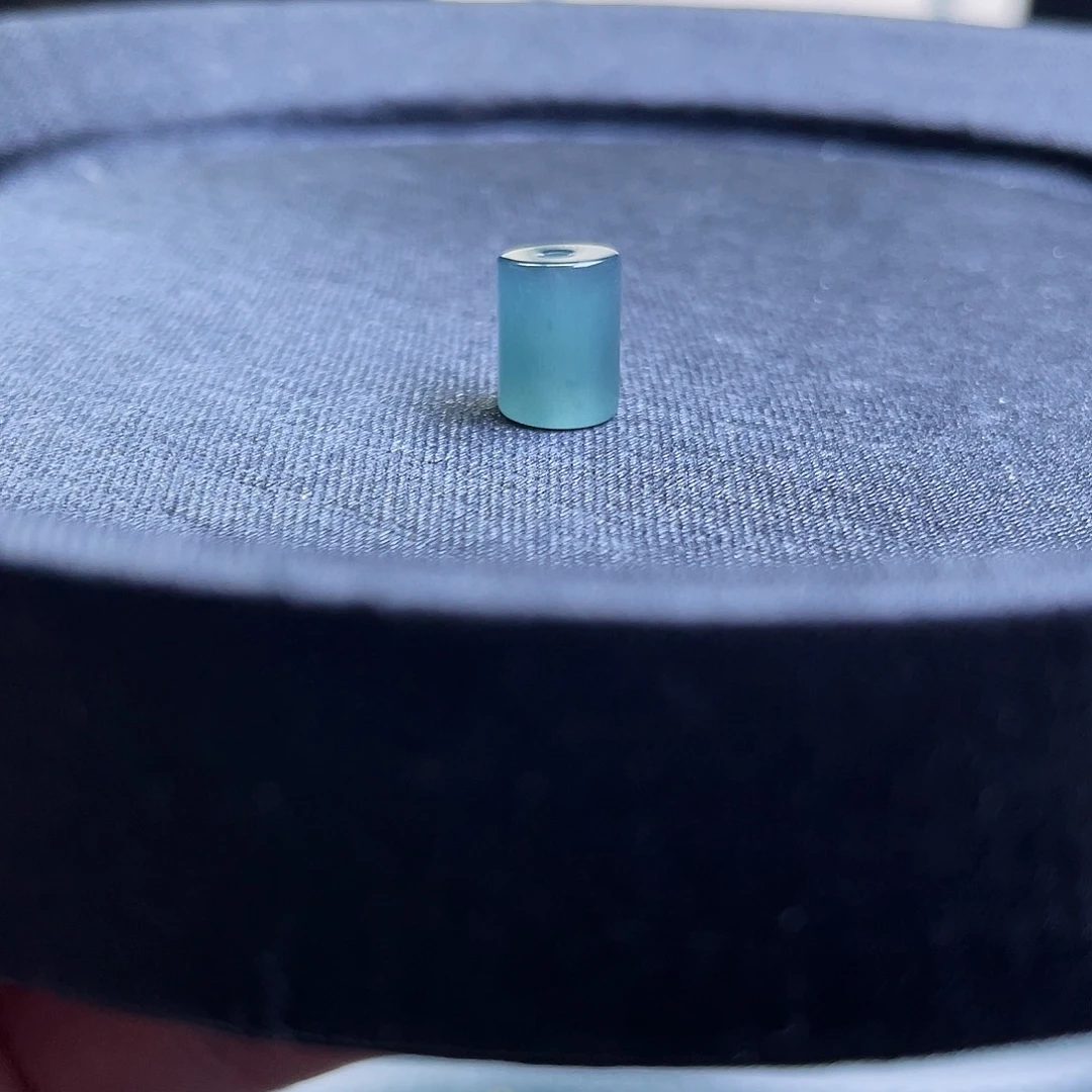 翡翠散珠天然A货翡翠7✖️9.2桶珠一颗