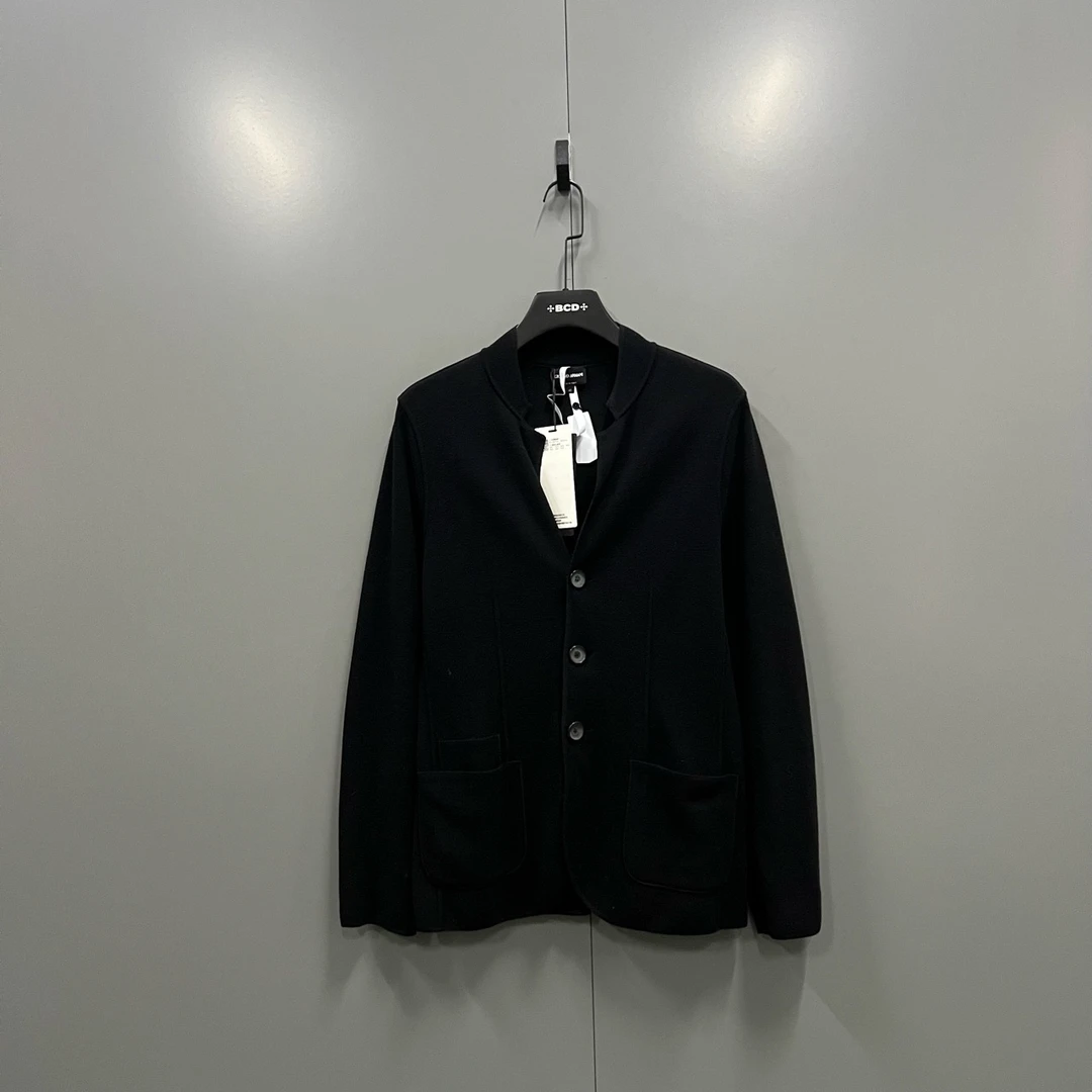 803 007707  黑色针织开衫 48码