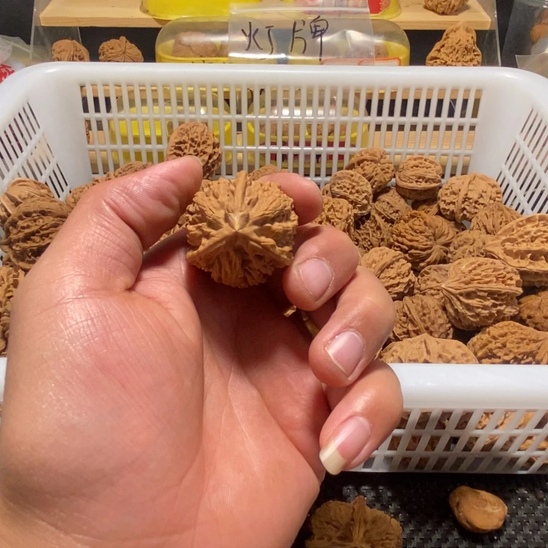 ****饭文玩核桃吊坠核桃异形