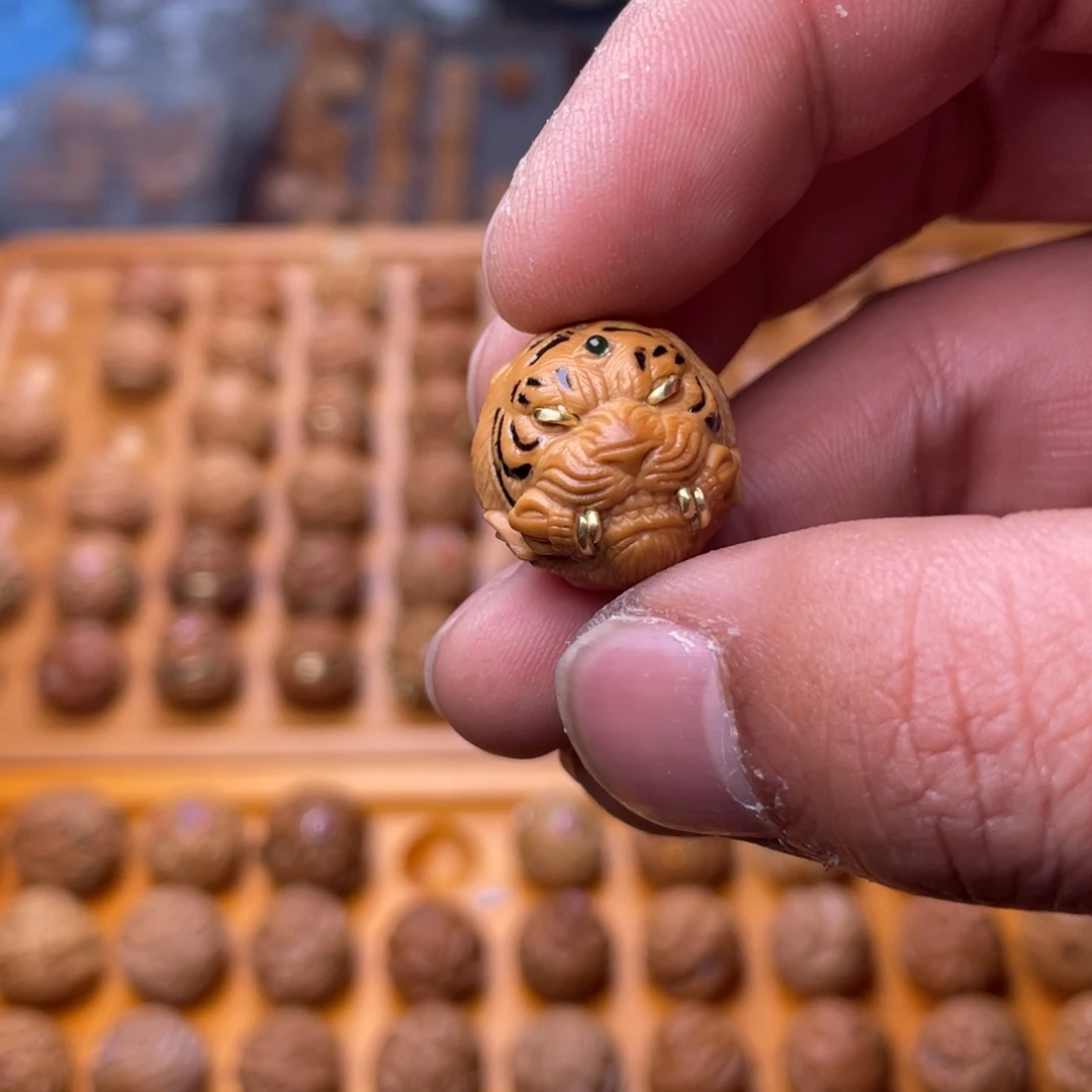 岂***哉猴头核桃吊坠猴头核桃镶嵌山君