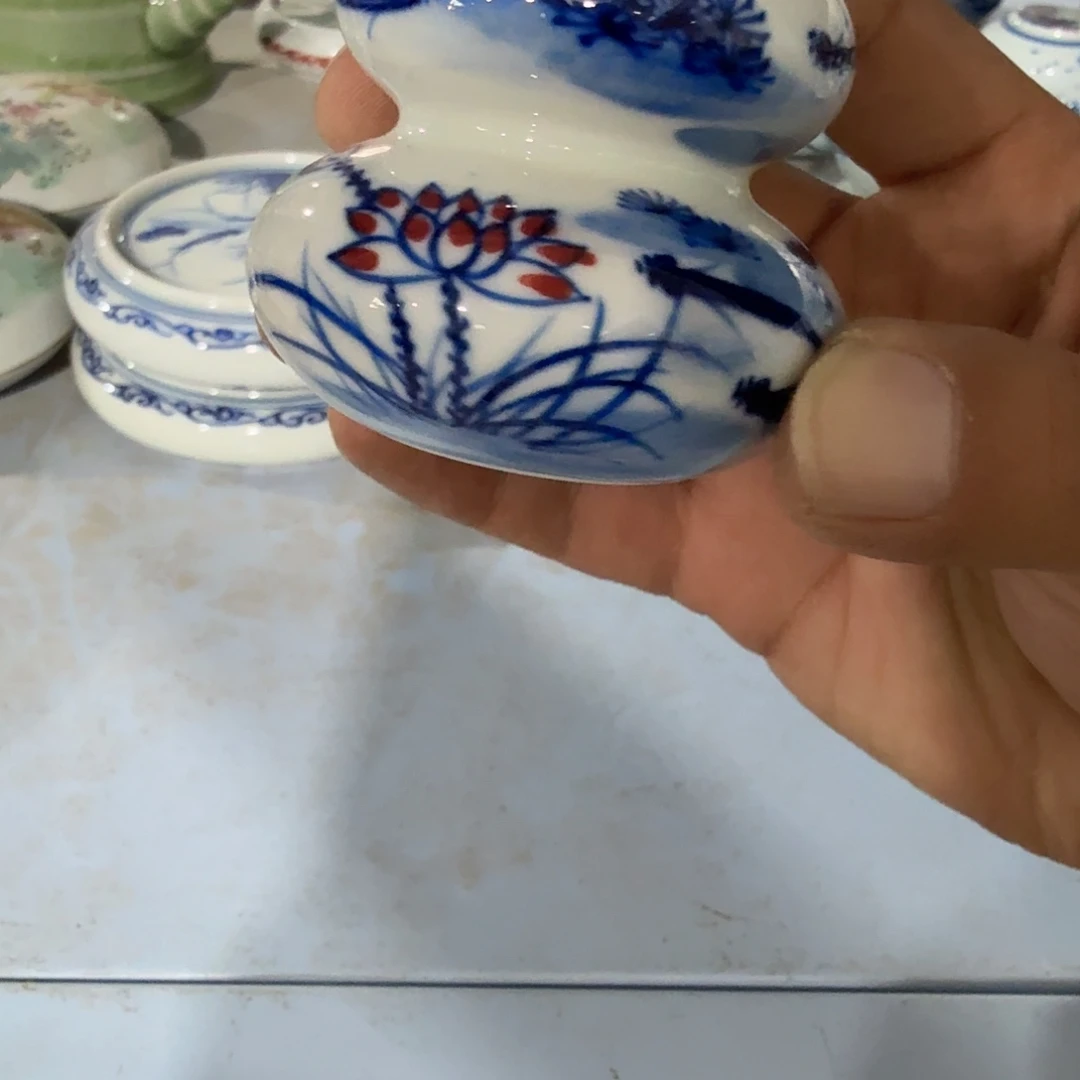 瓷片摆件等物品等都会自动消失