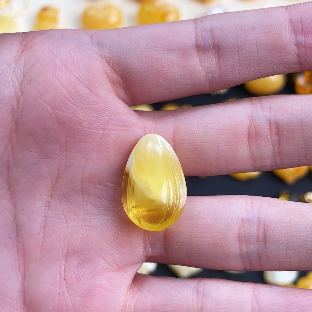 琥珀未镶嵌珠宝奇石