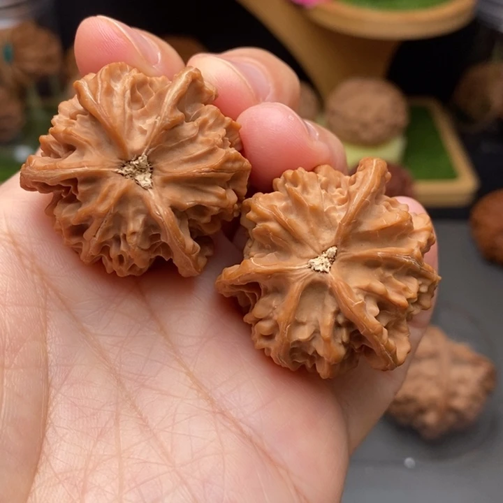 把件文玩核桃社****花三棱37