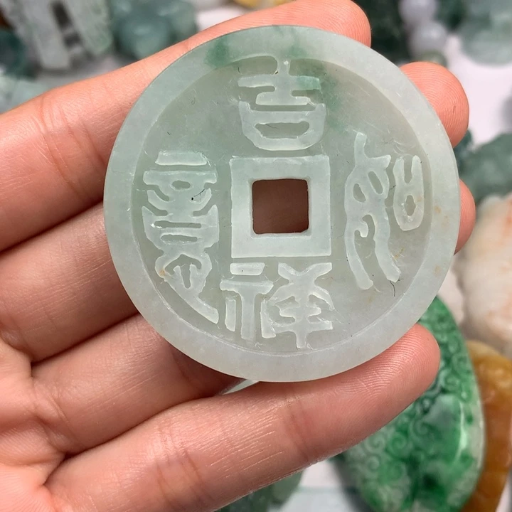 定制翡翠未镶嵌翡翠